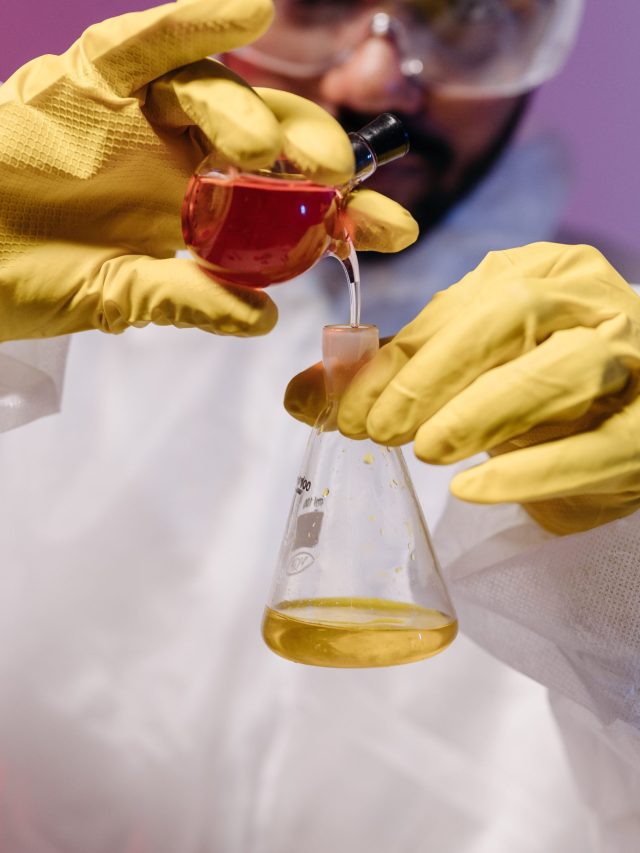 Start 2025 with the Best Chemical Stocks to Invest In